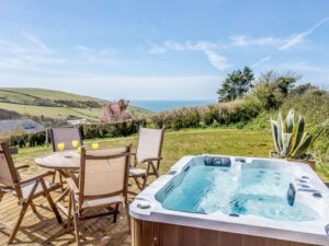 Woolacombe unique one bed hot tub rental