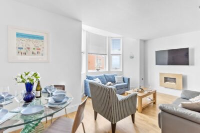 Devon pet friendly beachfront apartment