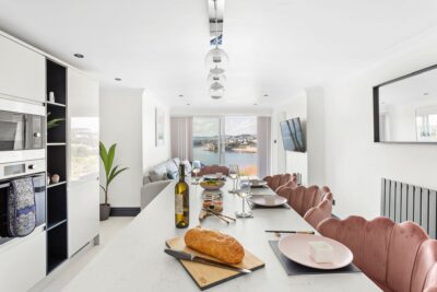 Seaside holiday home with sea views