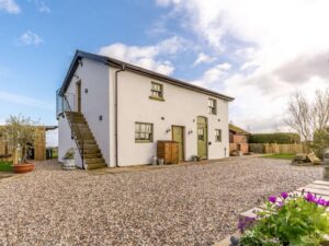 Dog friendly barn conversion with hot tub