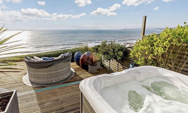 Coastal Hot Tub Holidays in Cornwall.